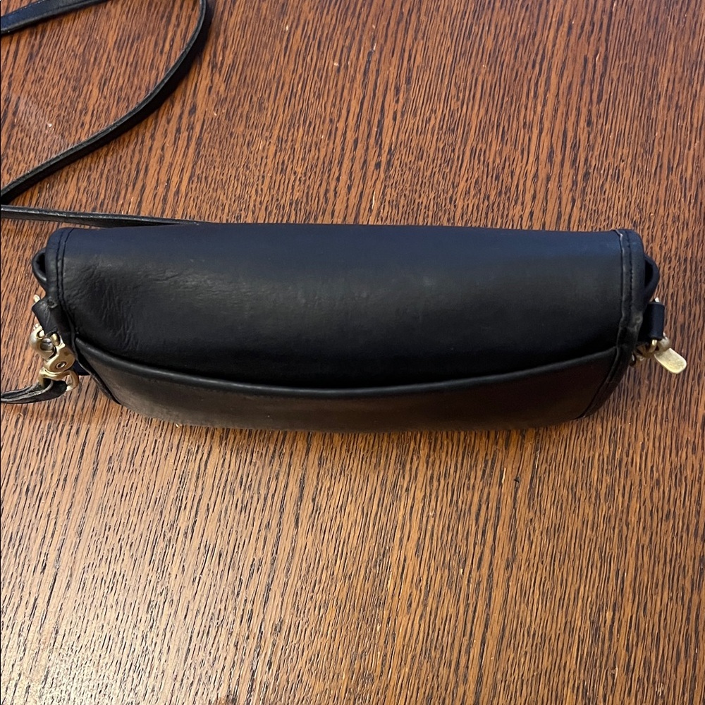 Vintage Coach Black Turnlock Crossbody | Made in USA | Restored Leather - Picture 9 of 13